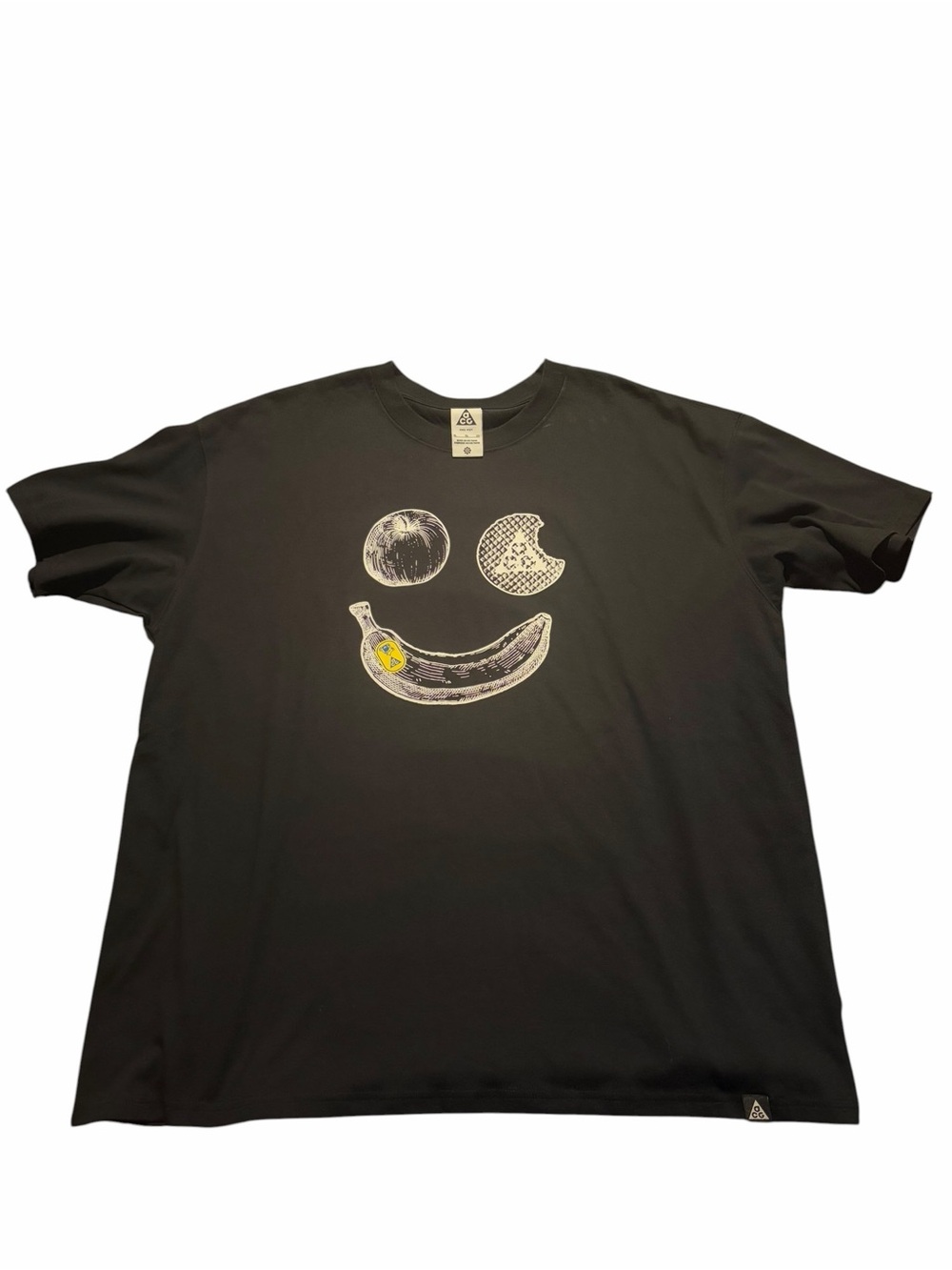 Nike ACG smile mens XL black shirt